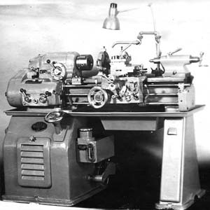 Загальний вигляд токарно-гвинторізного верстата ТС-135